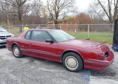 1992 Oldsmobile Toronado Trofeo z USA, uszkodzony, nr VIN 1G3EV13L2NU301548